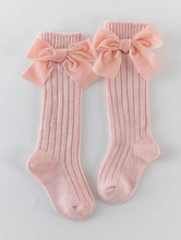 Load image into Gallery viewer, Sweet heart Knee high Socks (2 colors)

